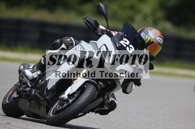 /Archiv-2024/29 12.06.2024 MOTO.CH Track Day ADR/Gruppe gelb/23